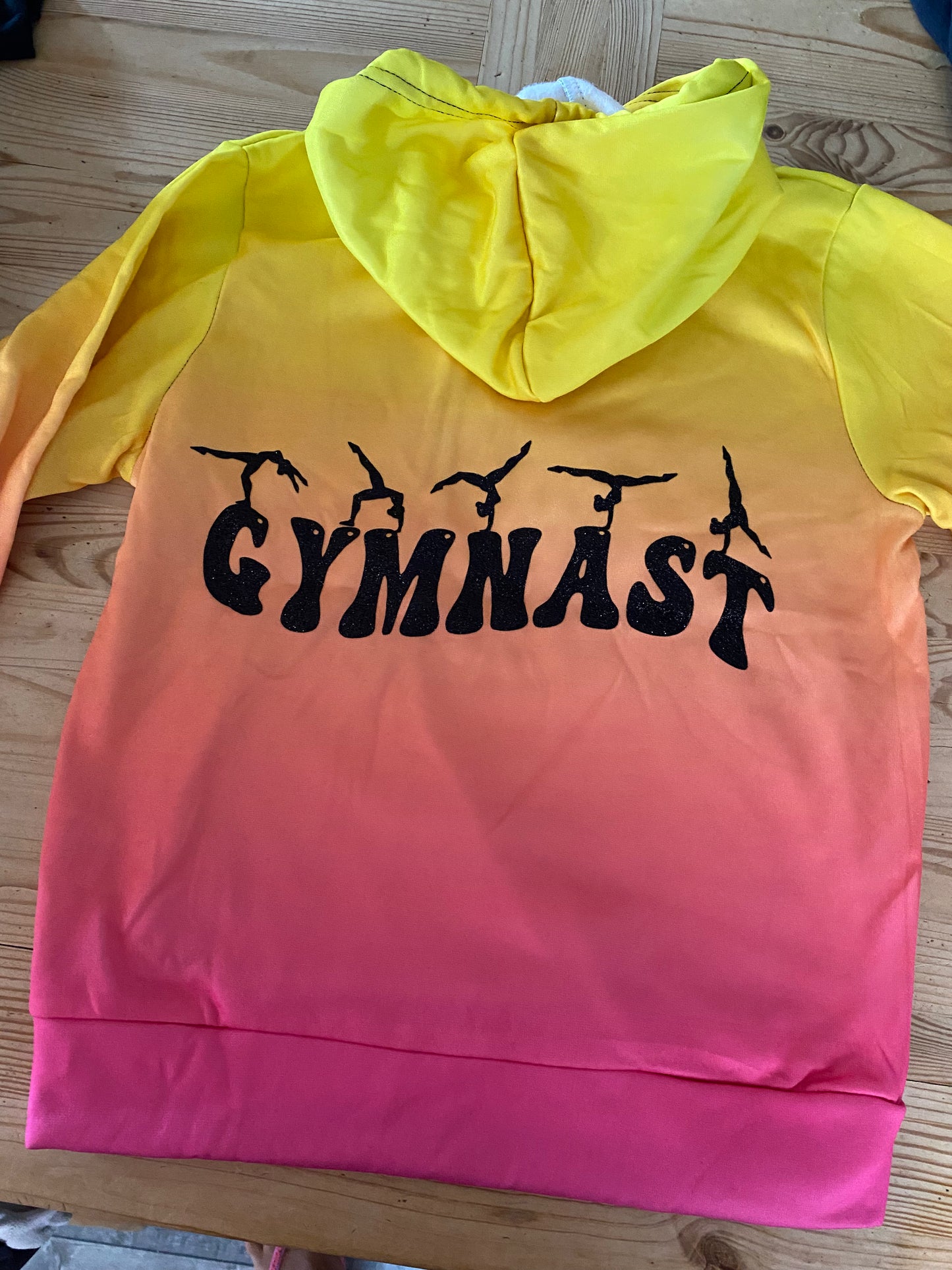 DESTOCKAGE Sweat et Veste 8 ans