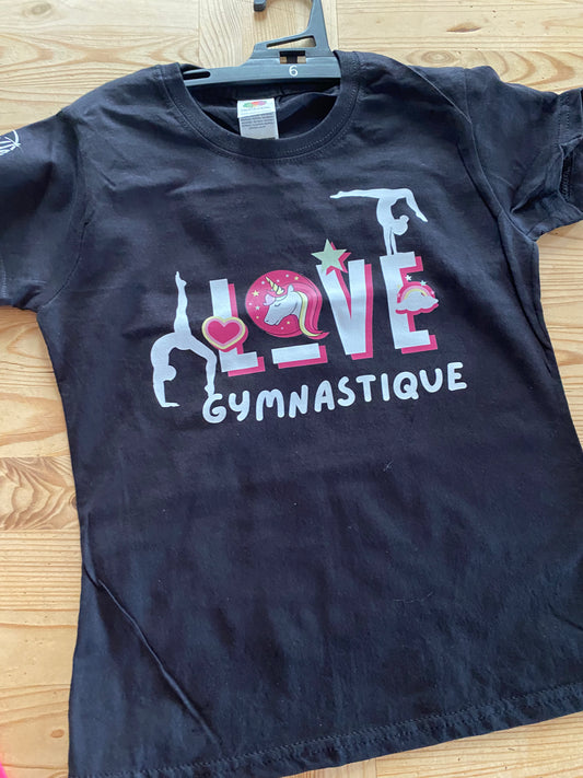 DESTOCKAGE T shirt 6 ans