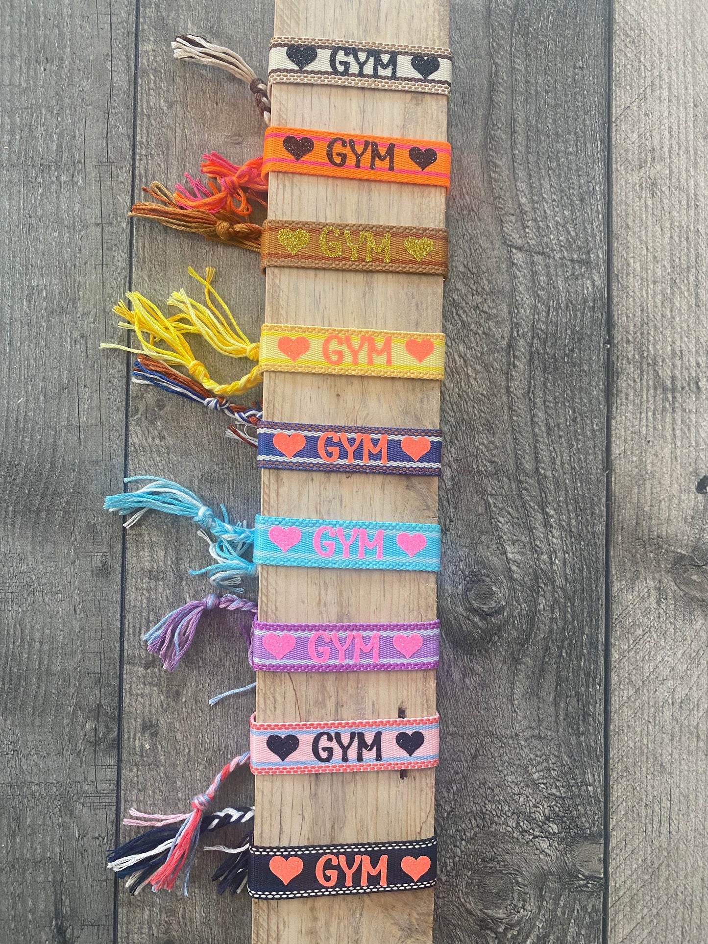 Bracelet Tissu pompons GYM